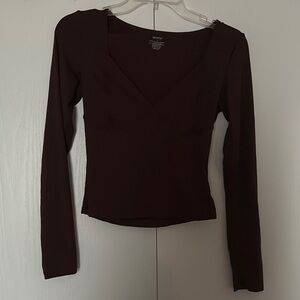 Amazon QINSIN Long Sleeve V Neck T Shirts Double Lined Crop Top Seamed Cup